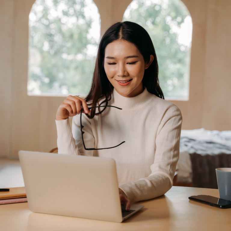 5 Red Flags Your Host Agency Is Holding You Back